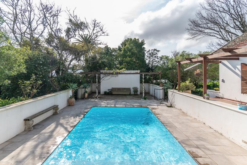 To Let 5 Bedroom Property for Rent in Zwaanswyk Western Cape